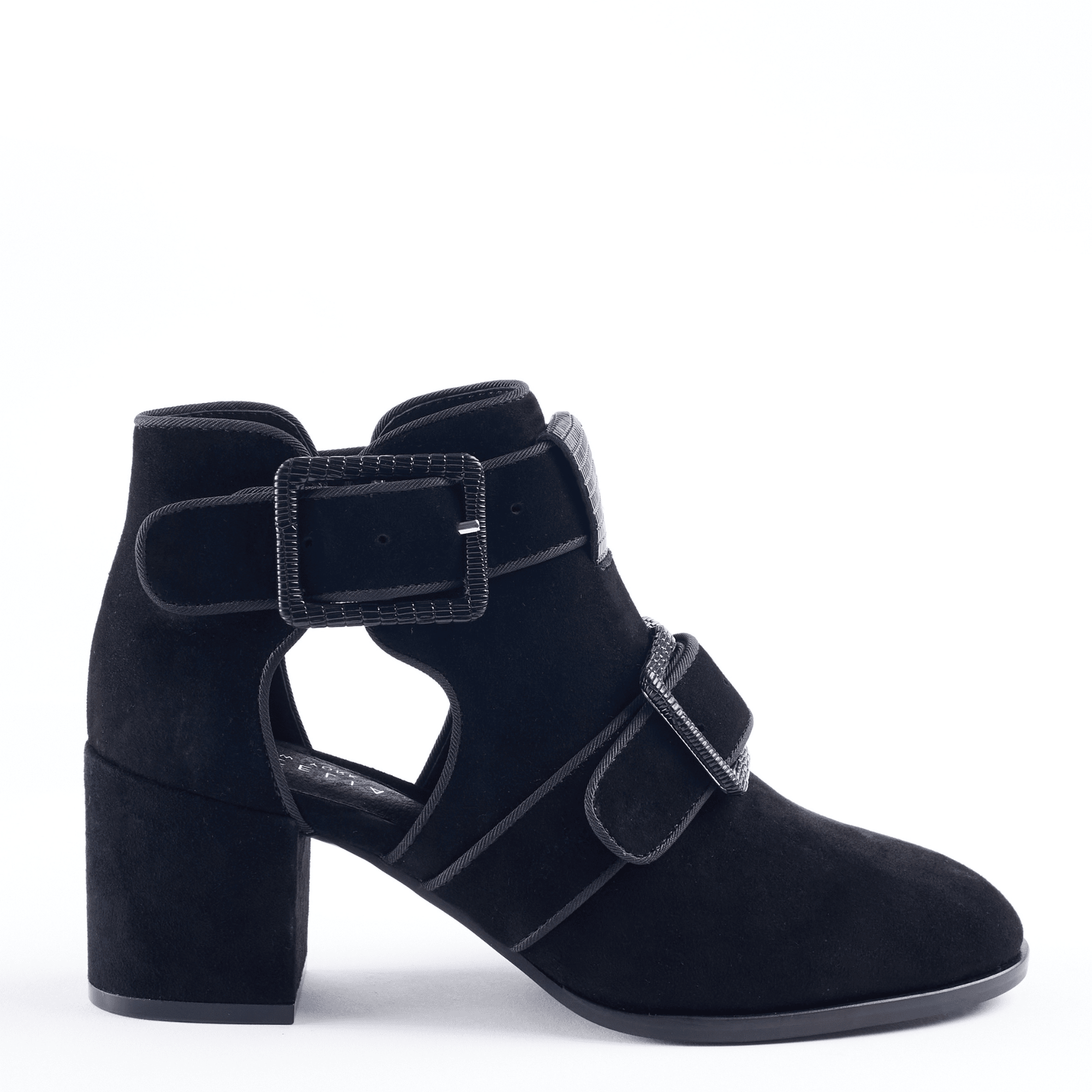 CECELIA NEW YORK deals Diomer Block Heel Twist Bootie in Black Size 9.5 NWOT