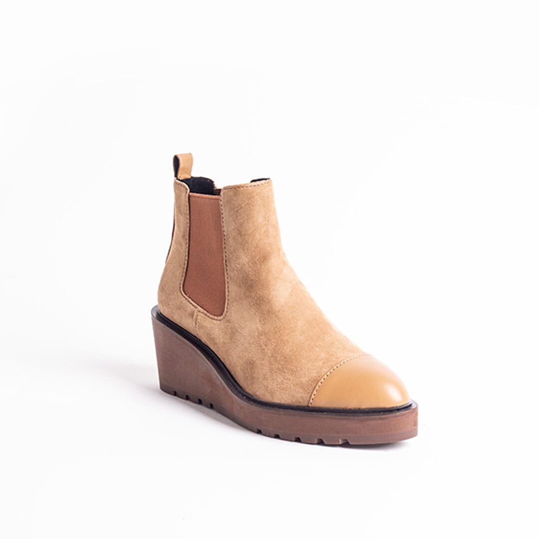 CECELIA NEW YORK - GEMMAIN CAPTOE SLIP ON LOW WEDGE BOOT NUTELLA