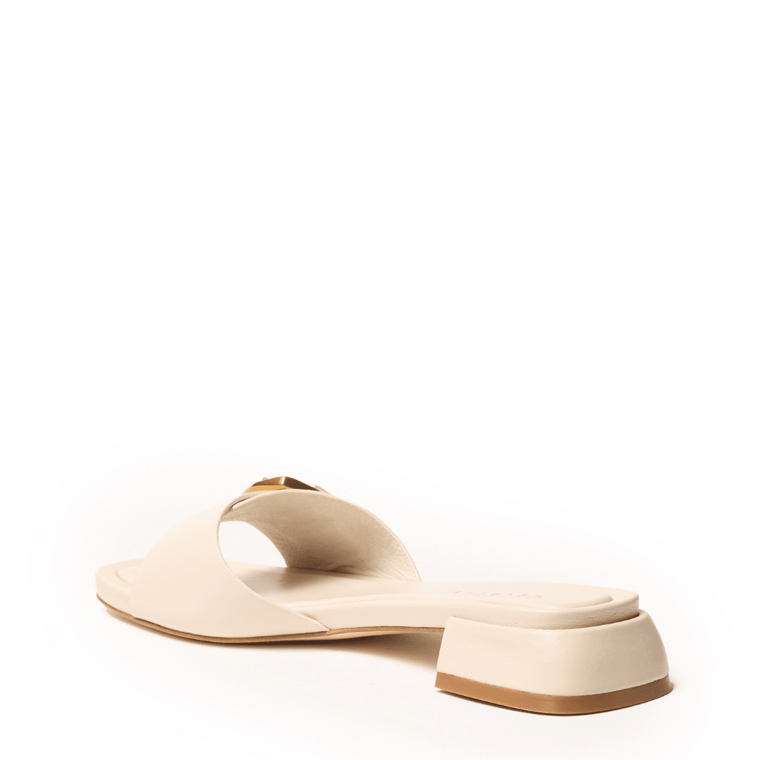 BONNIE BUCKLE - Bone