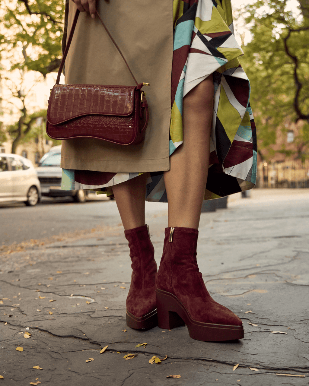 LAWRENCE - BURGUNDY SUEDE PLATFORM BOOTIE