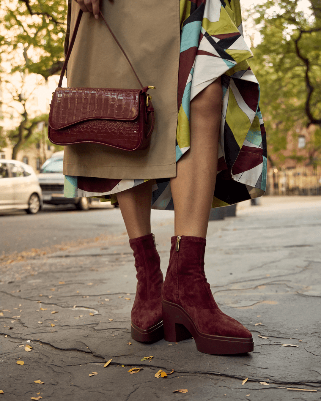 LAWRENCE - BURGUNDY SUEDE PLATFORM BOOTIE