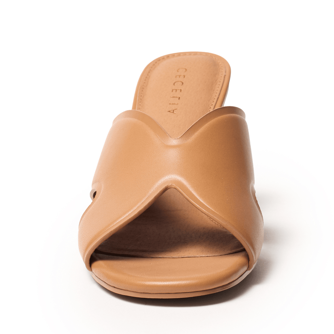 FAYE - Tan Sandal