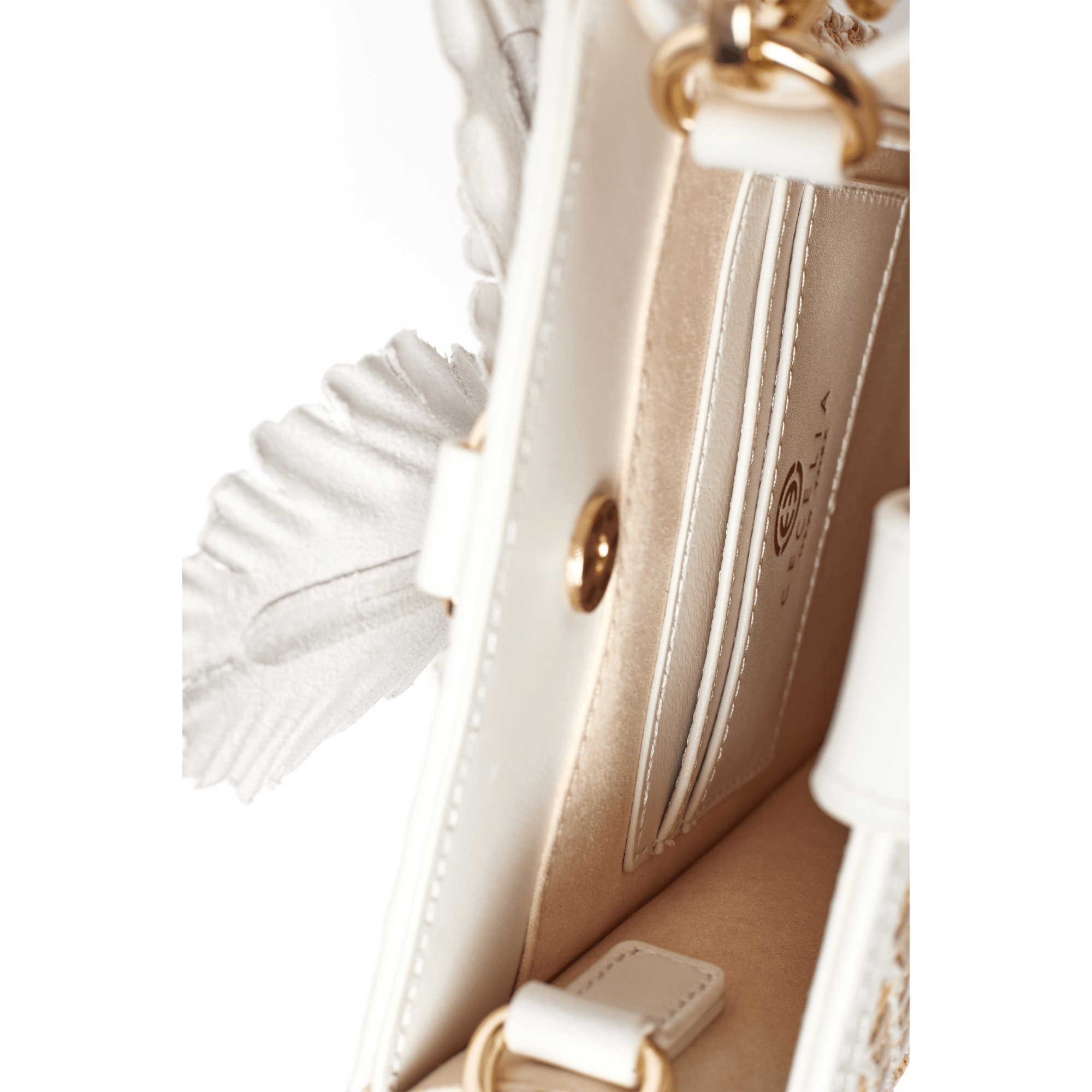 STRIDE - Tan White Flower