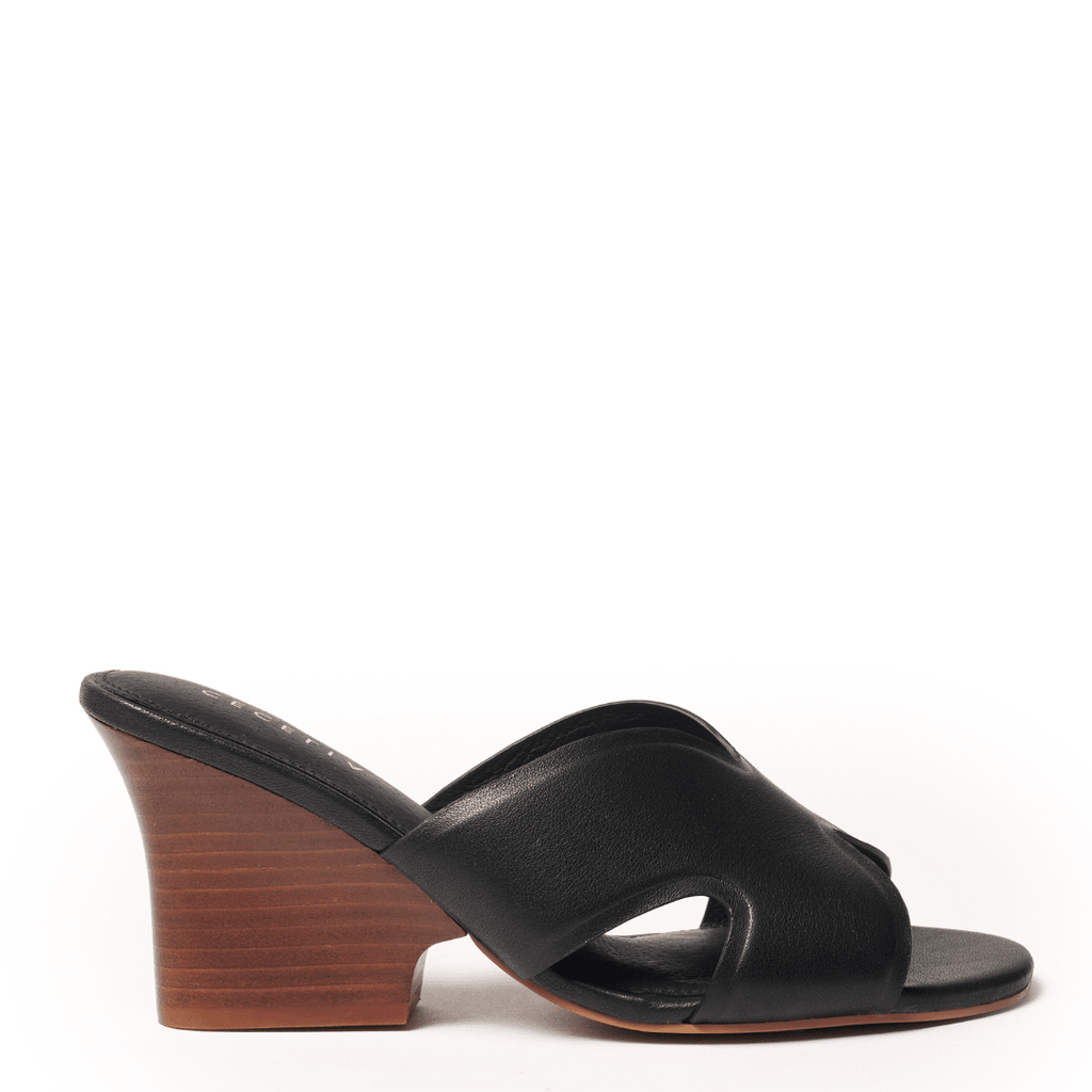 Black leather sandal with wooden heel