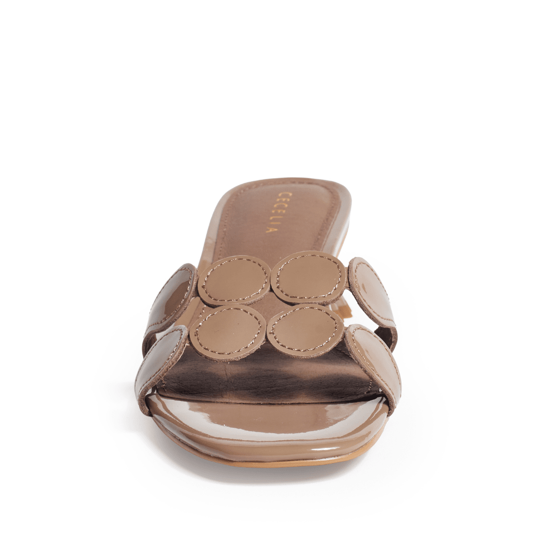 BUNNY - Tea Patent Sandal