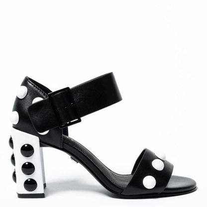 GAIL - Black and White