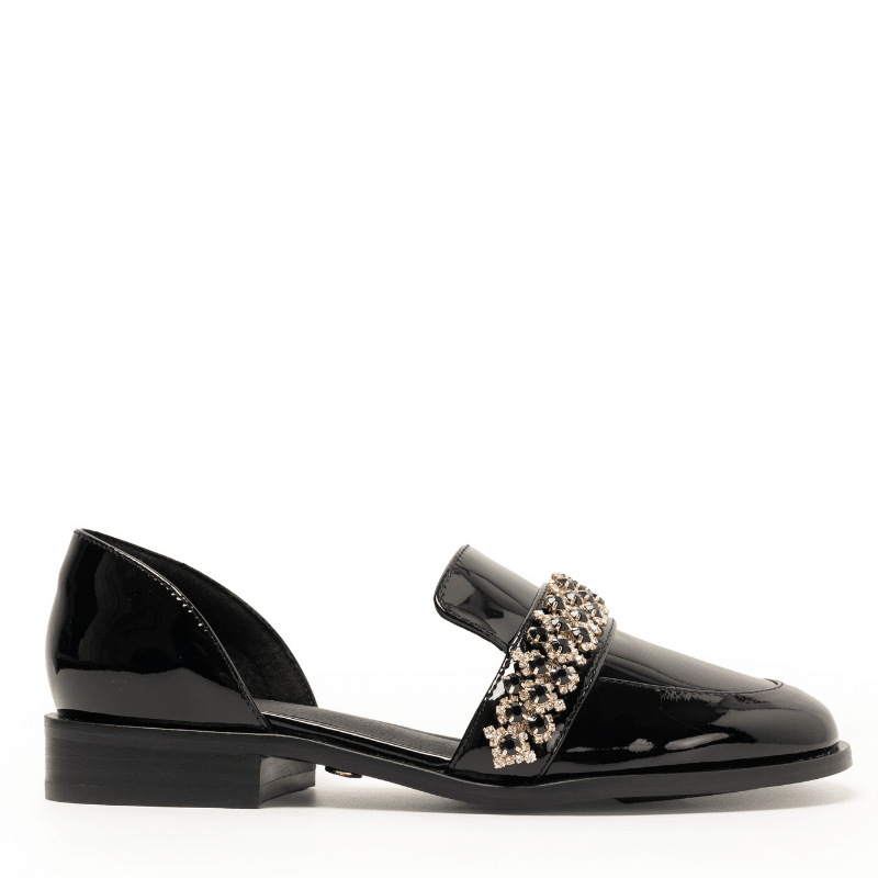 LUNAR - BLACK PATENT CHAIN FLAT