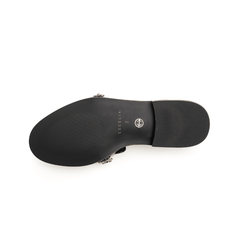 LUNAR - BLACK PATENT CHAIN FLAT