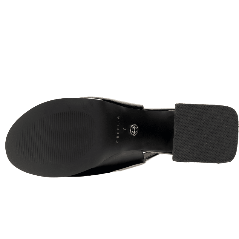 PIRATE - BLACK PATENT PLATFORM PUMP