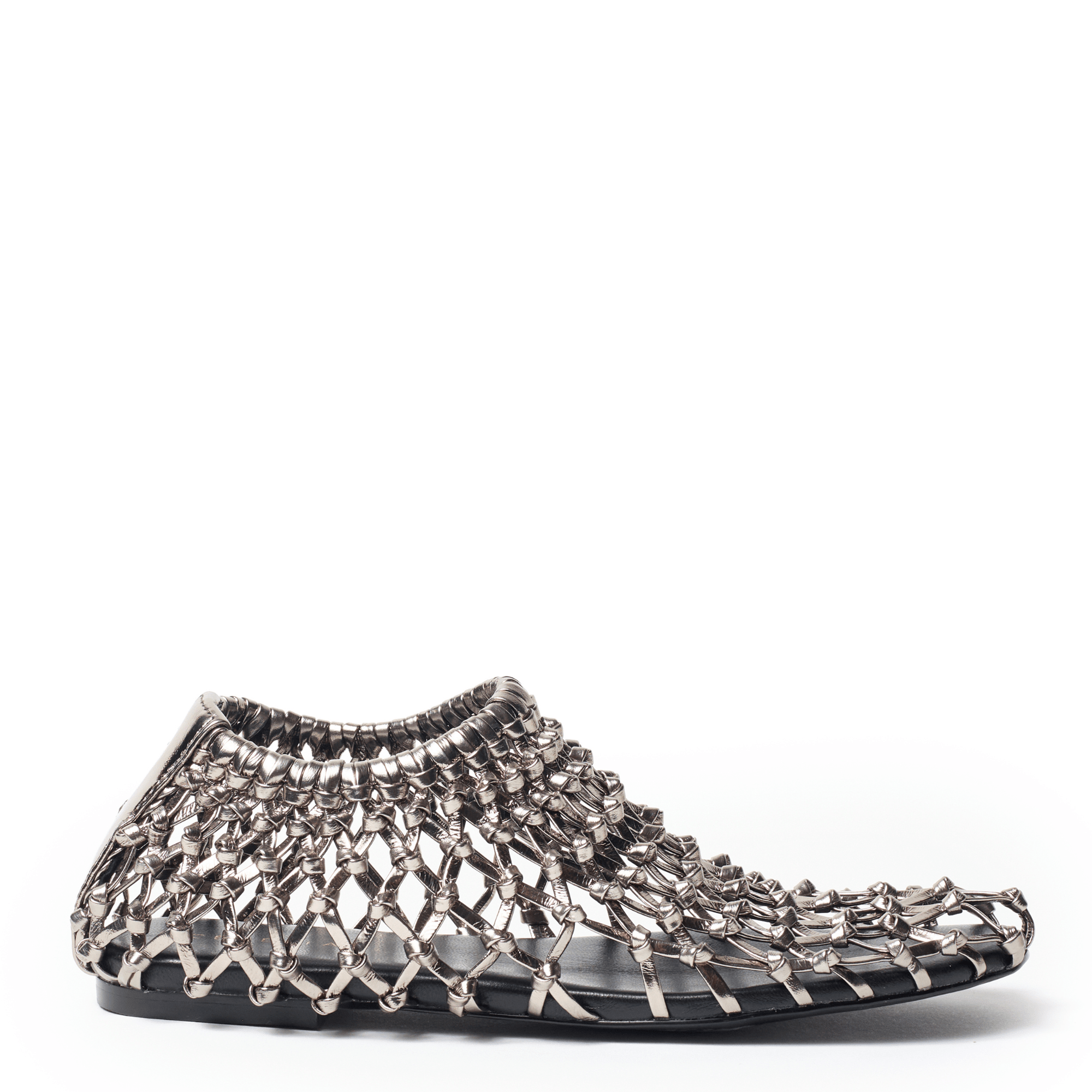 metallic silver knotted leather shoe